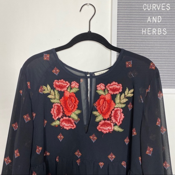 Taylor & Sage black boho flowy long sleeve dress - Picture 4 of 6